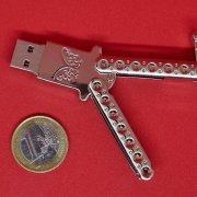 Balisong USB Stick